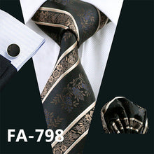 Load image into Gallery viewer, Red Geometric Necktie